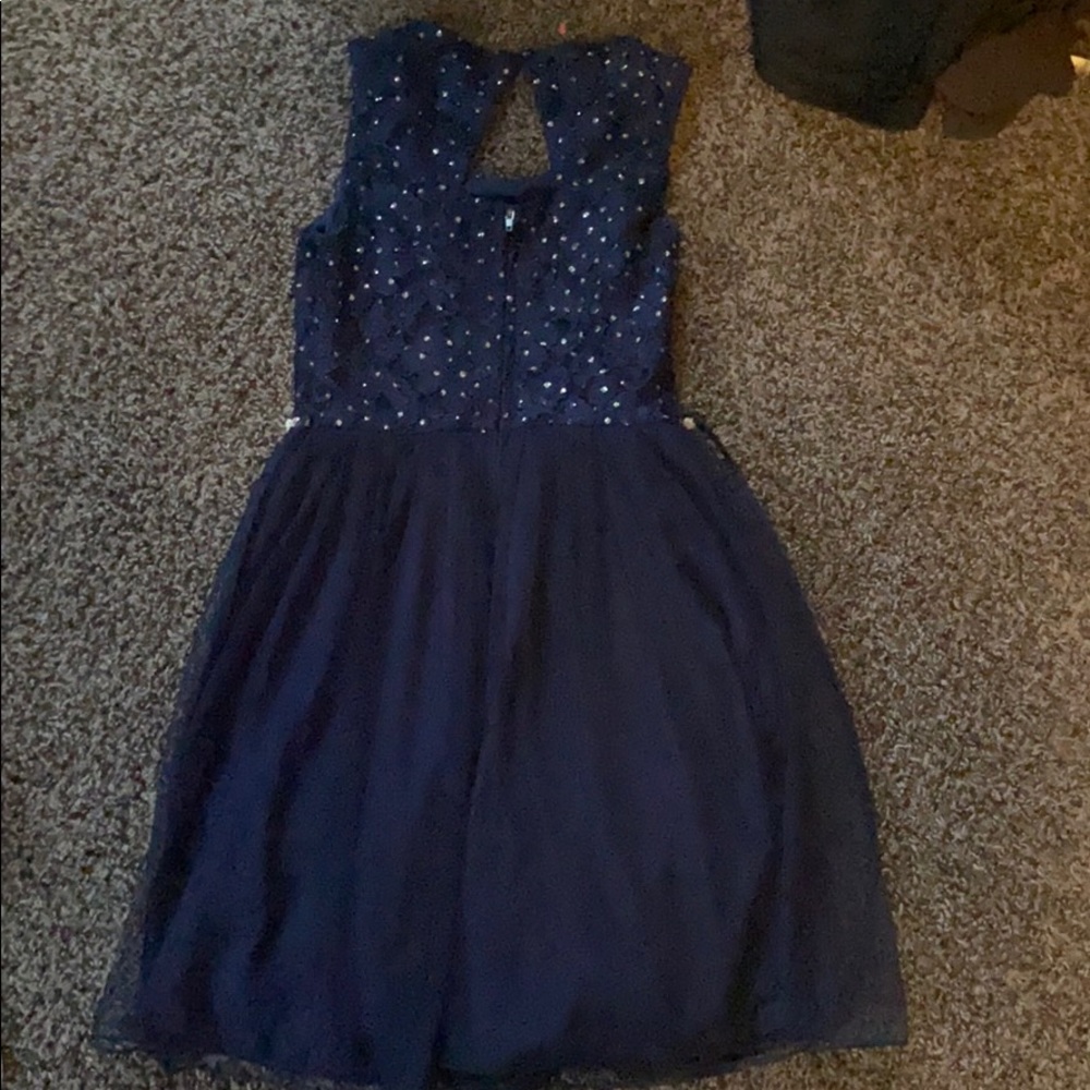 Dress - Picture 3 of 4